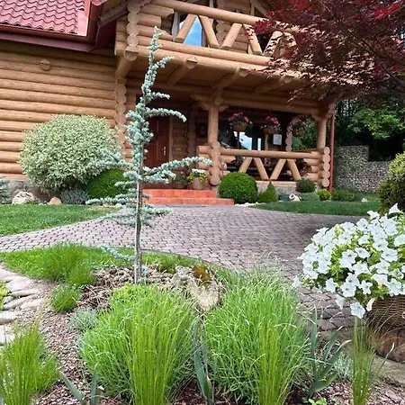 Kazkova Khatynka Alpehytte